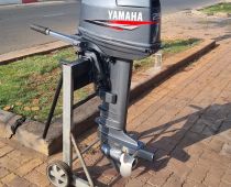 dong-co-yamaha-25-cv